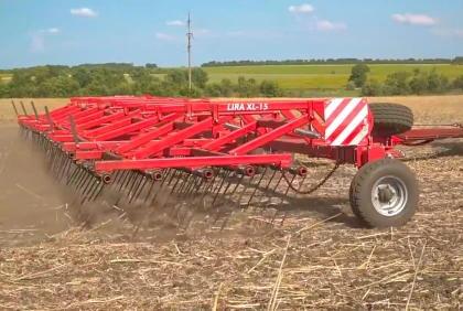 Зубова борона ЛІРА XL-15 транспортне положення